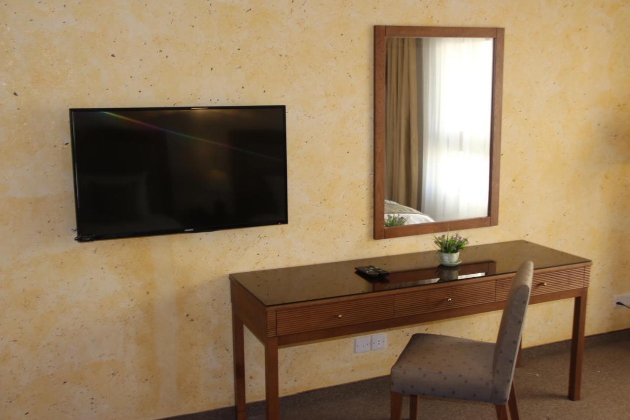 Saray Hotel Amman Exterior photo